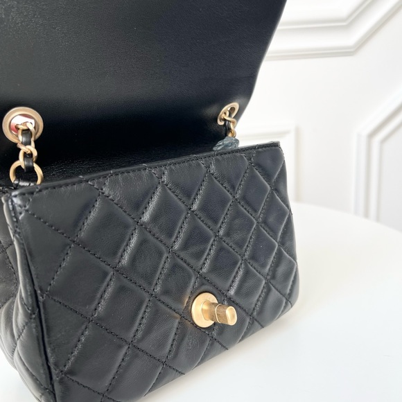 __ 𝑺 𝑶 𝑳 𝑫 __ Chanel Mini Pearl Crush - Picture 6 of 13